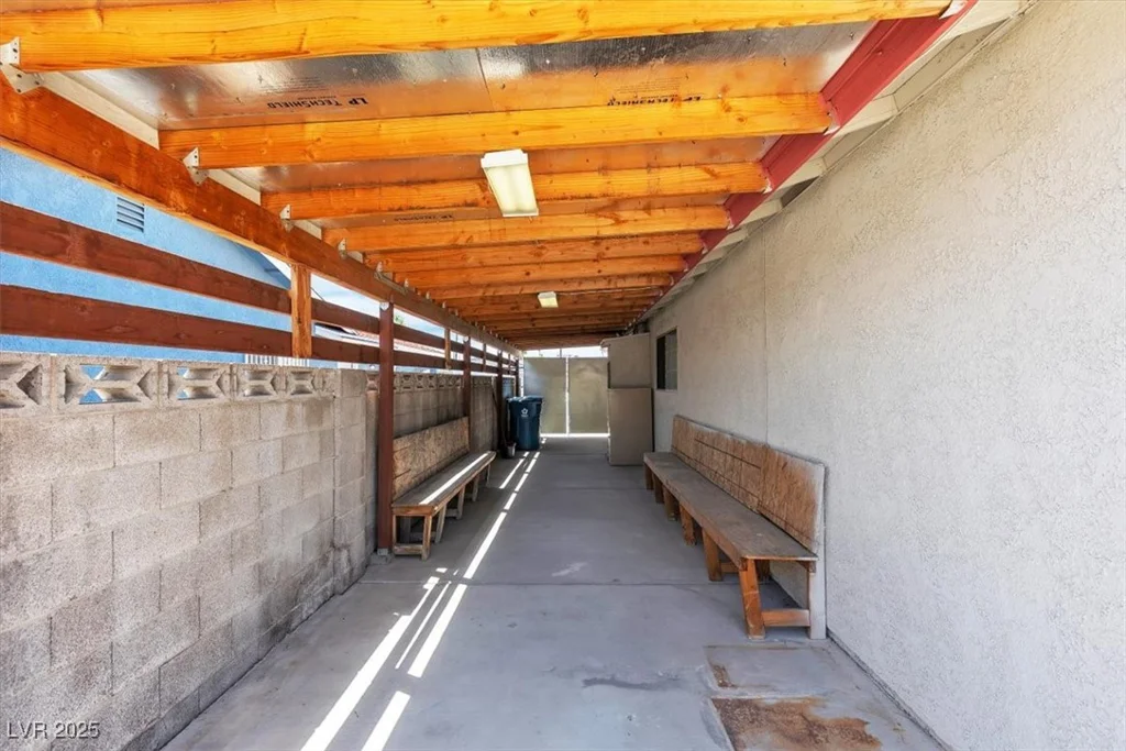 1158 Hacienda, Las Vegas, NV 89119