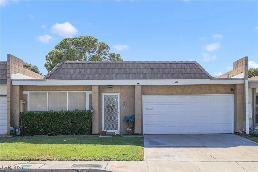 3553 Kensbrook, Las Vegas, NV 89121