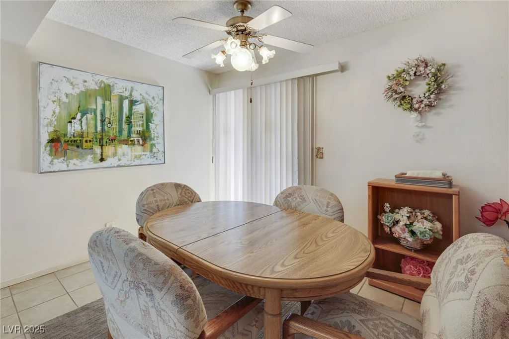3553 Kensbrook, Las Vegas, NV 89121