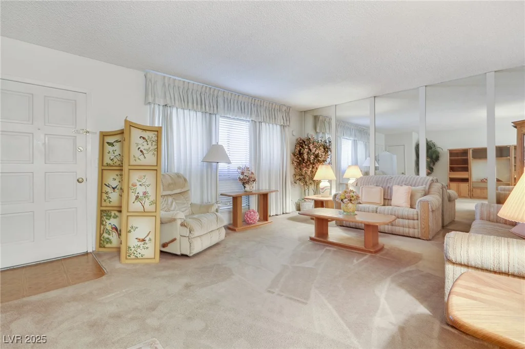 3553 Kensbrook, Las Vegas, NV 89121