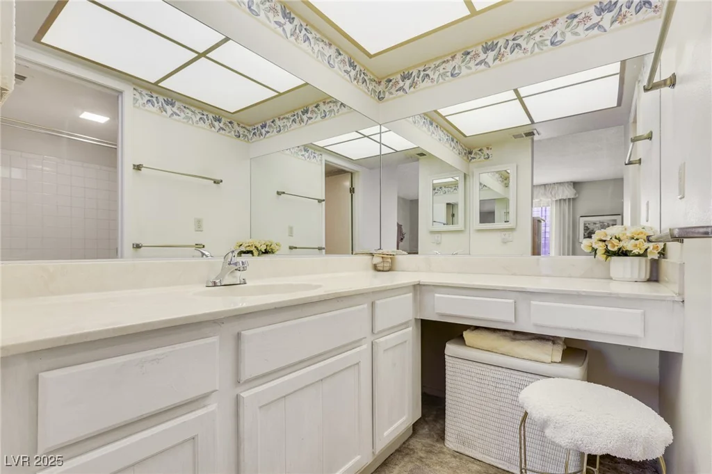 3553 Kensbrook, Las Vegas, NV 89121