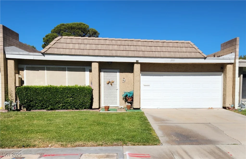 3553 Kensbrook, Las Vegas, NV 89121