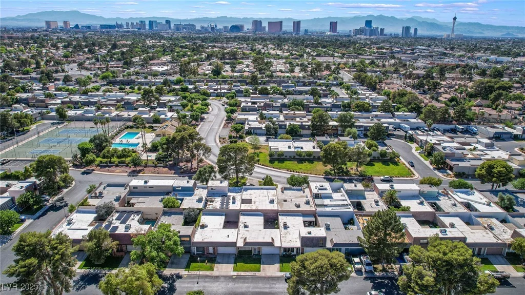 3553 Kensbrook, Las Vegas, NV 89121