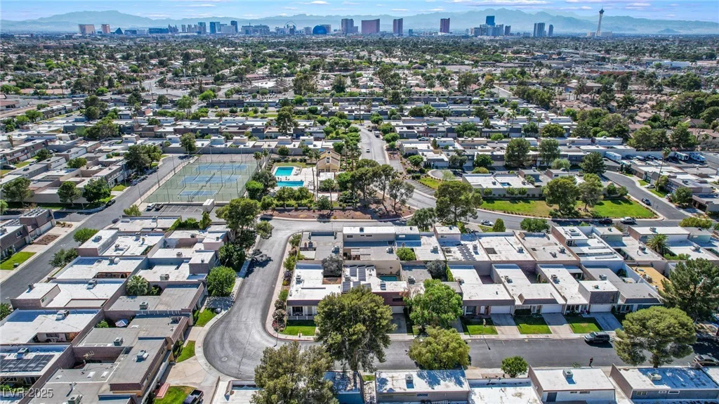 3553 Kensbrook, Las Vegas, NV 89121