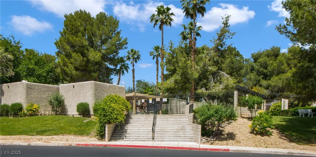 3553 Kensbrook, Las Vegas, NV 89121