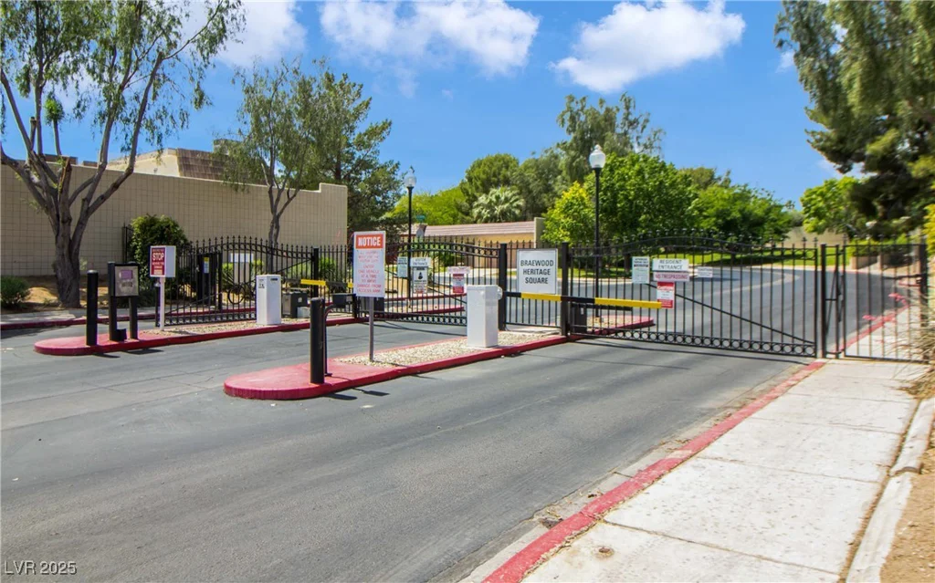 3553 Kensbrook, Las Vegas, NV 89121