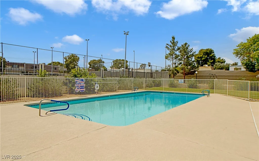 3553 Kensbrook, Las Vegas, NV 89121