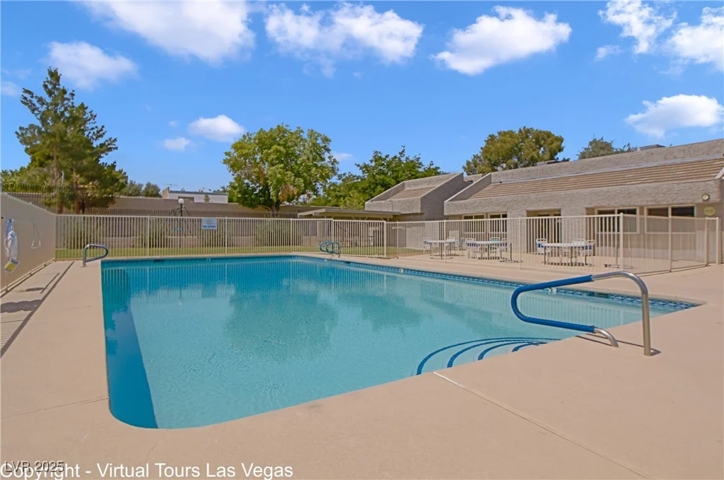 3553 Kensbrook, Las Vegas, NV 89121