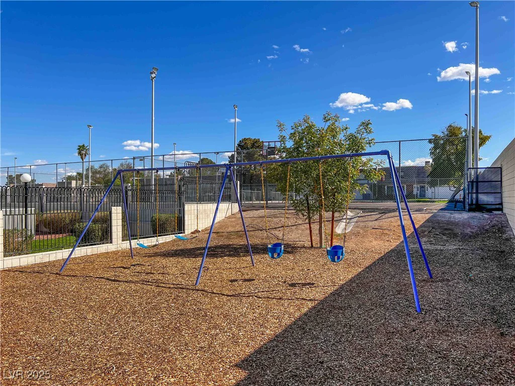 3553 Kensbrook, Las Vegas, NV 89121