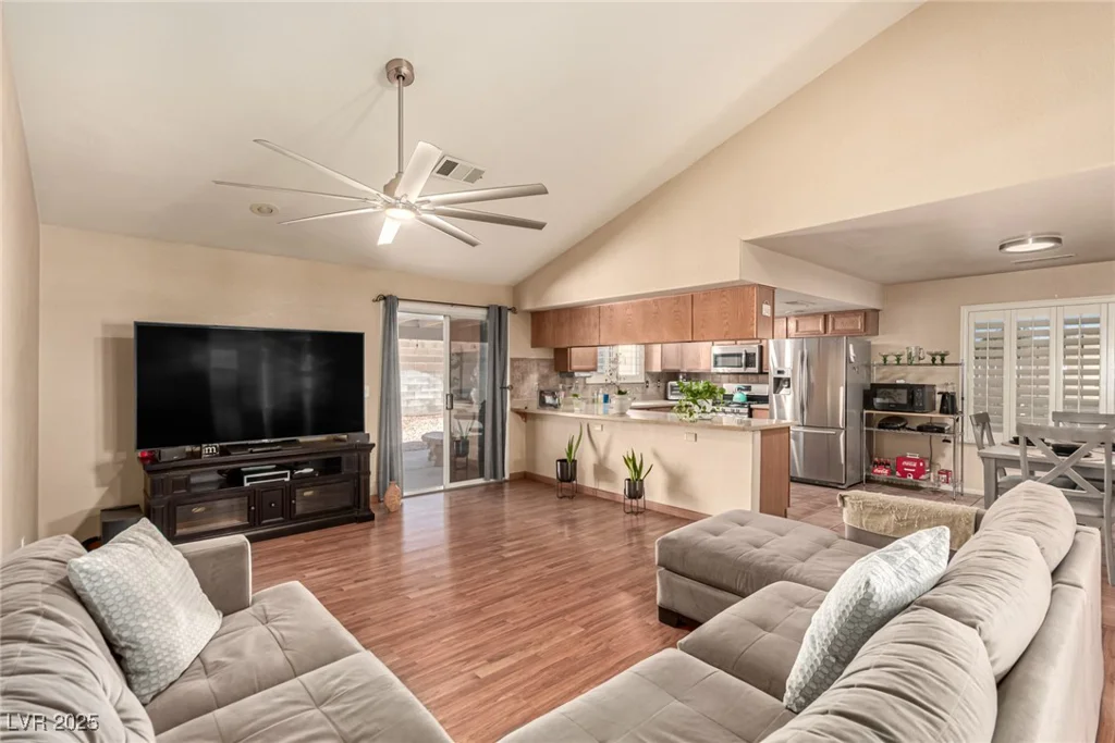307 Oak Canyon, Henderson, NV 89015