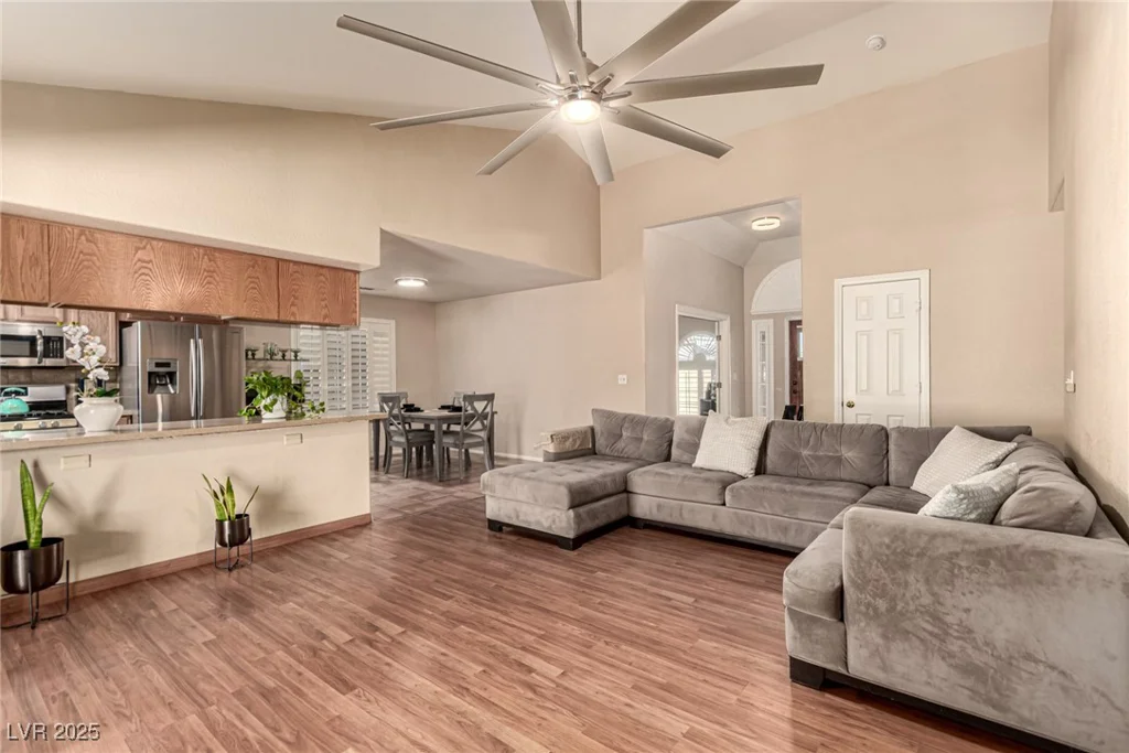 307 Oak Canyon, Henderson, NV 89015
