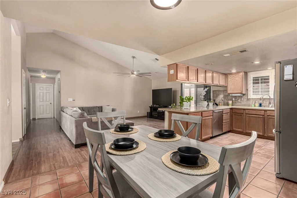 307 Oak Canyon, Henderson, NV 89015