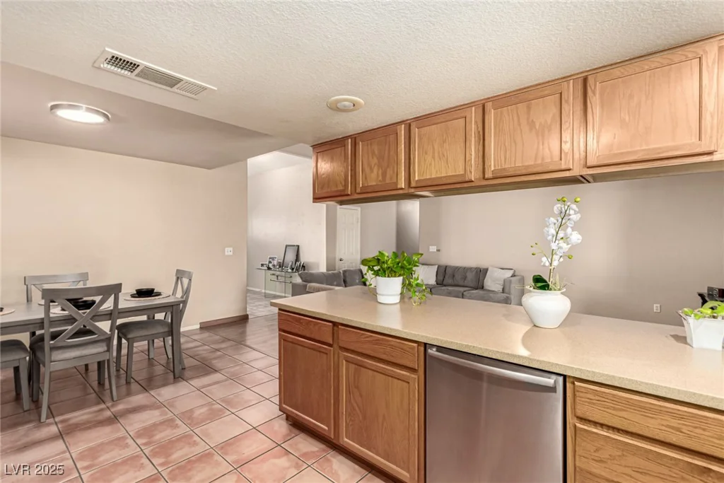 307 Oak Canyon, Henderson, NV 89015