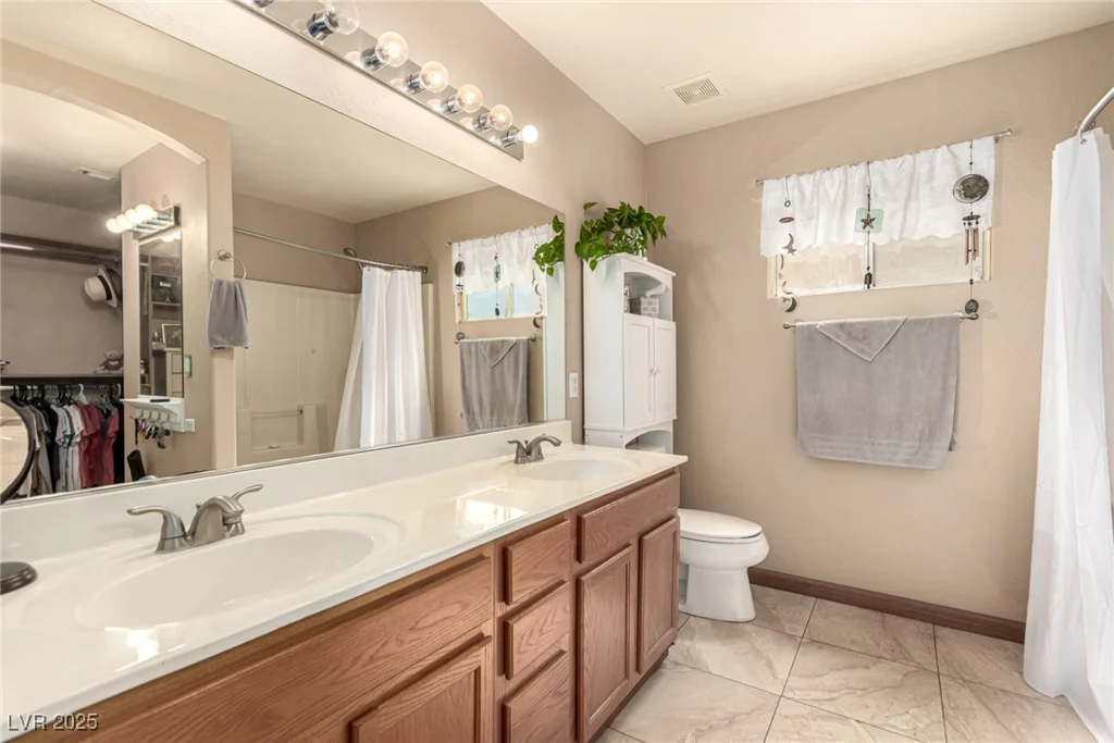 307 Oak Canyon, Henderson, NV 89015