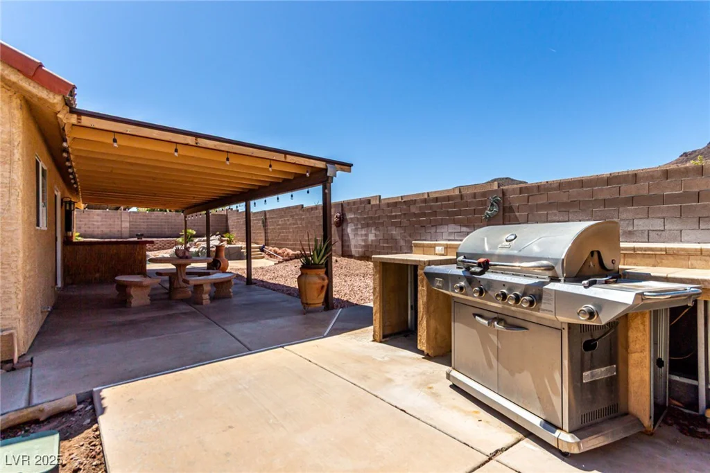 307 Oak Canyon, Henderson, NV 89015