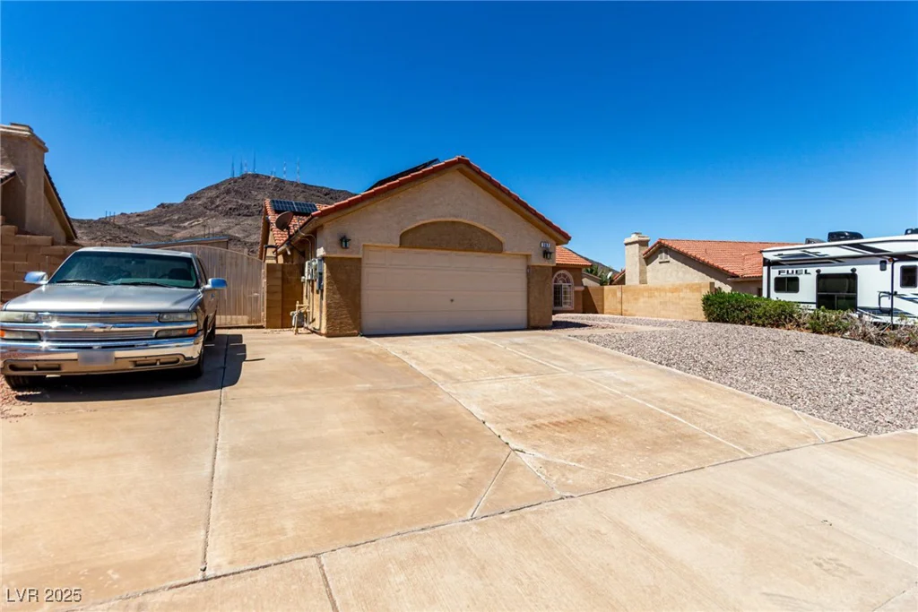 307 Oak Canyon, Henderson, NV 89015