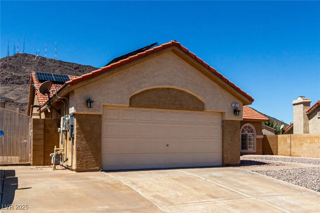307 Oak Canyon, Henderson, NV 89015