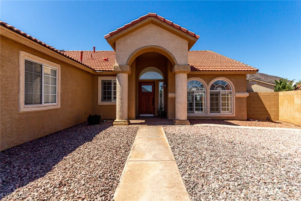 307 Oak Canyon, Henderson, NV 89015