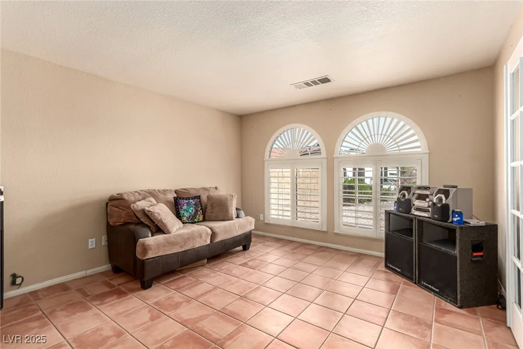 307 Oak Canyon, Henderson, NV 89015