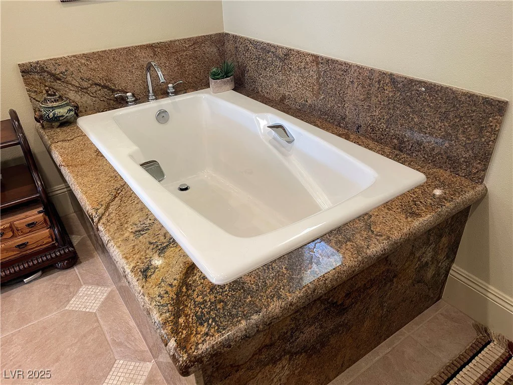 1 Cerchio Basso, Henderson, NV 89011
