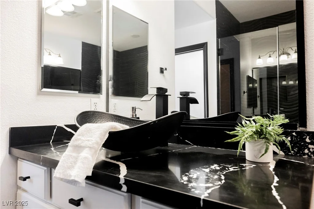 8244 Cupertino Heights, Las Vegas, NV 89178