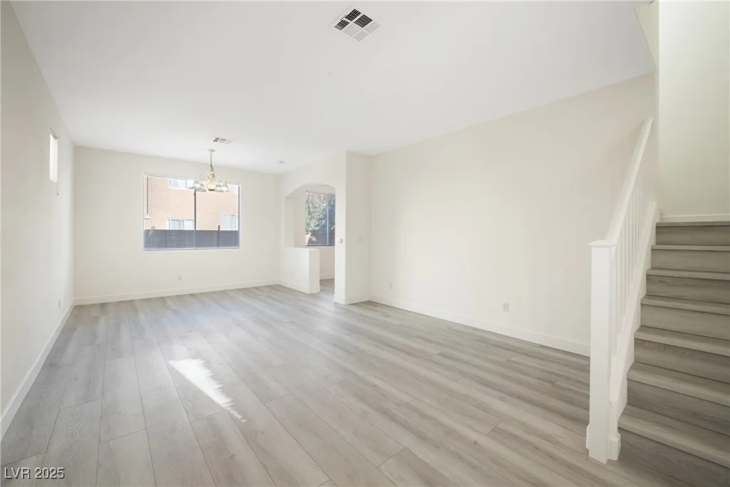 5573 La Perla, Las Vegas, NV 89122