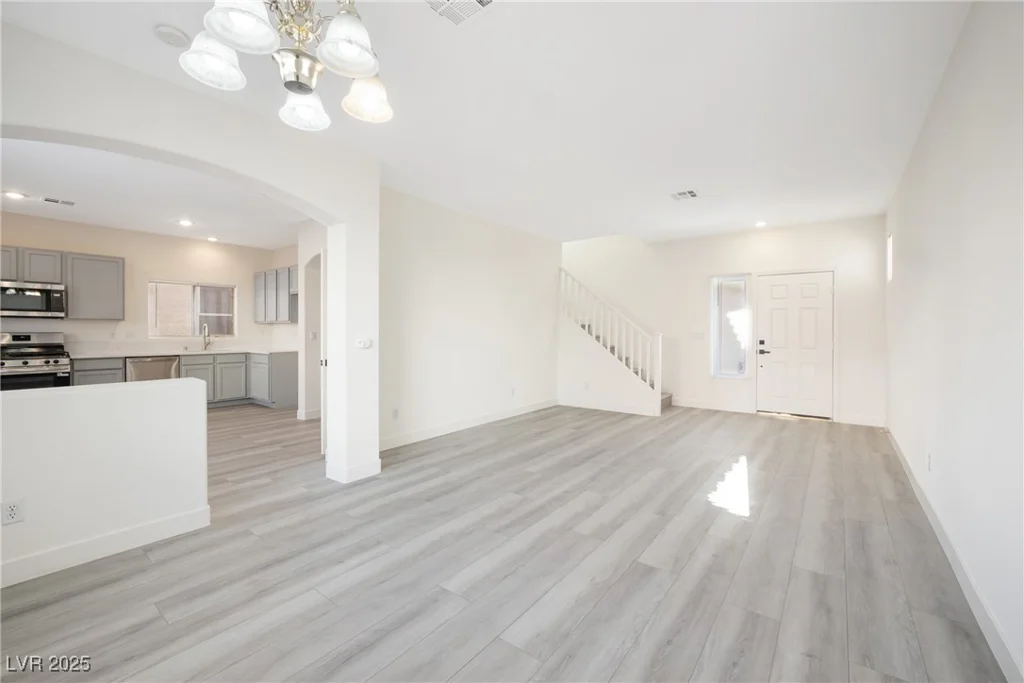 5573 La Perla, Las Vegas, NV 89122