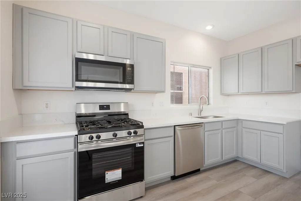 5573 La Perla, Las Vegas, NV 89122