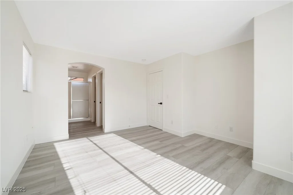 5573 La Perla, Las Vegas, NV 89122