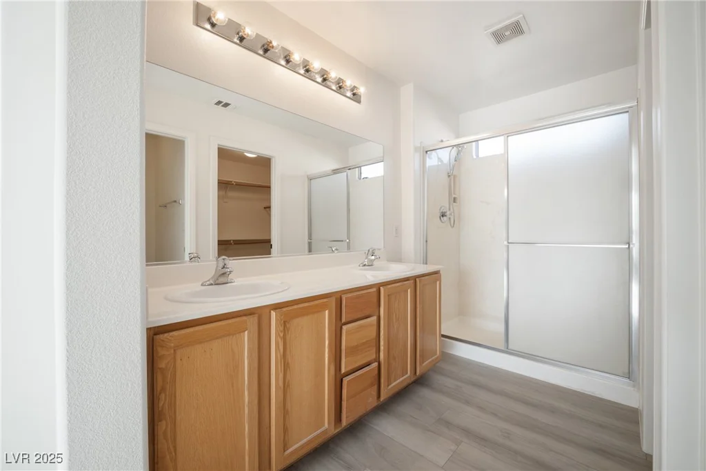 5573 La Perla, Las Vegas, NV 89122