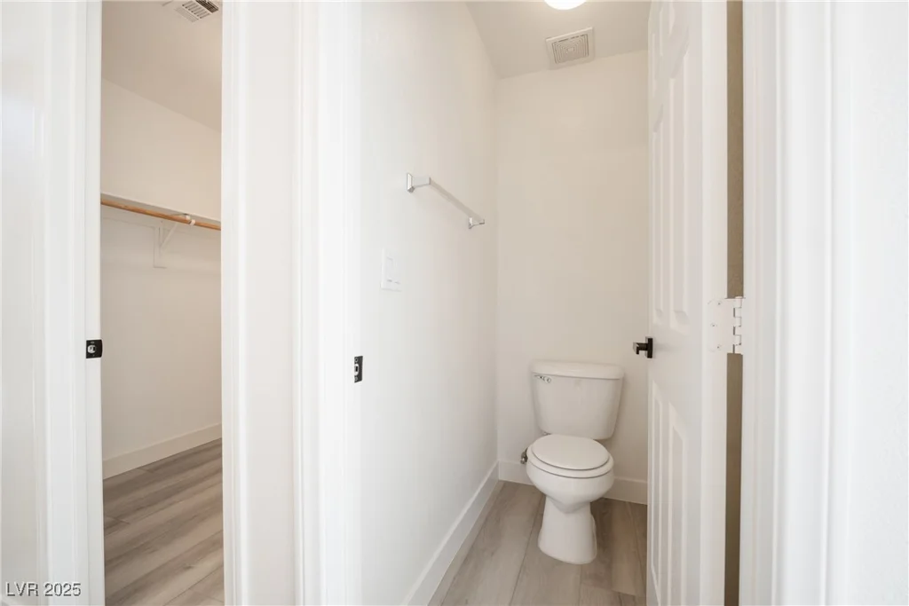 5573 La Perla, Las Vegas, NV 89122