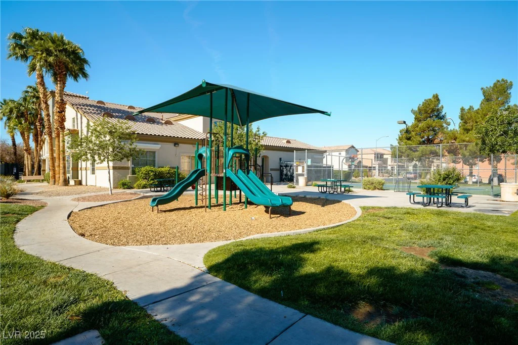 5573 La Perla, Las Vegas, NV 89122