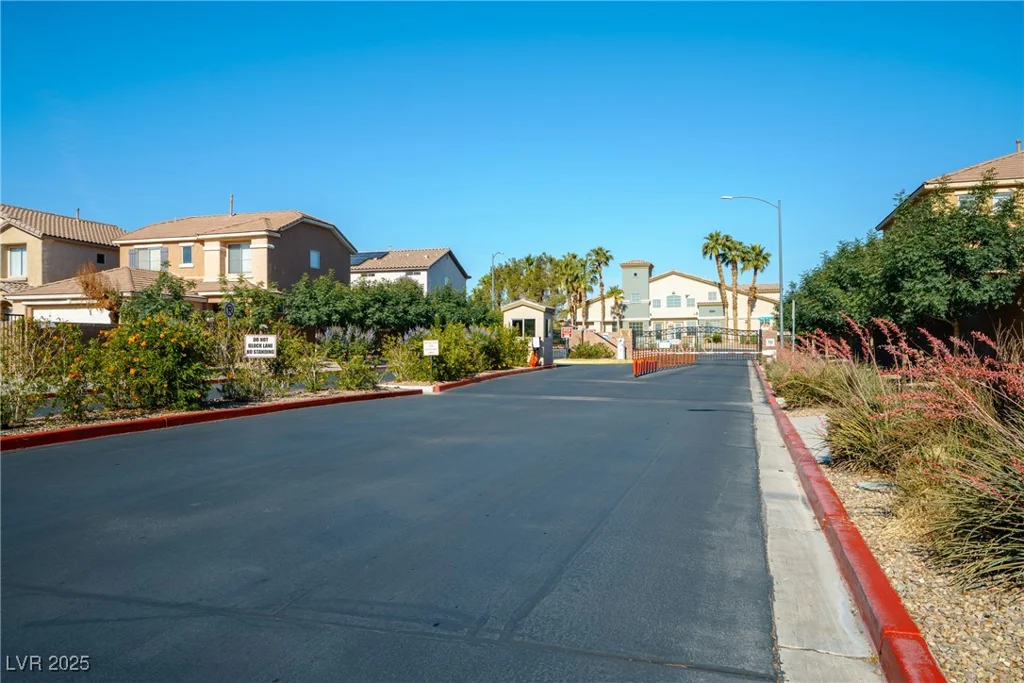 5573 La Perla, Las Vegas, NV 89122