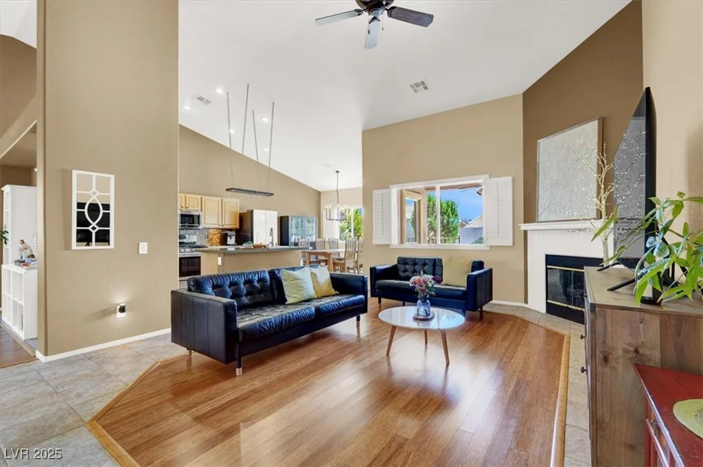 10805 Hollow Creek, Las Vegas, NV 89144