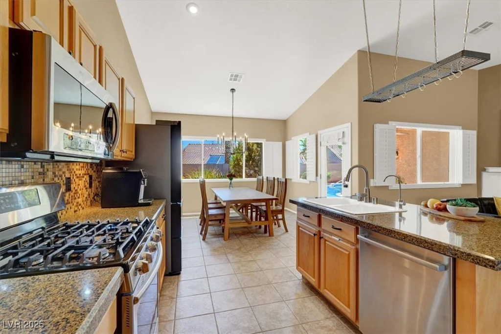 10805 Hollow Creek, Las Vegas, NV 89144