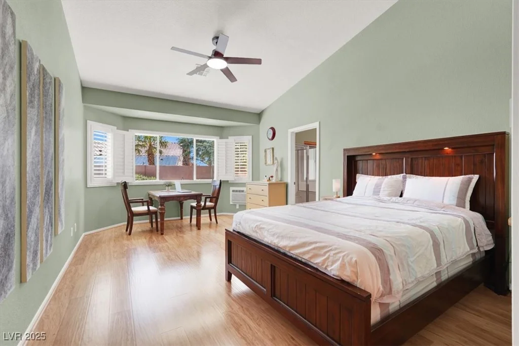 10805 Hollow Creek, Las Vegas, NV 89144