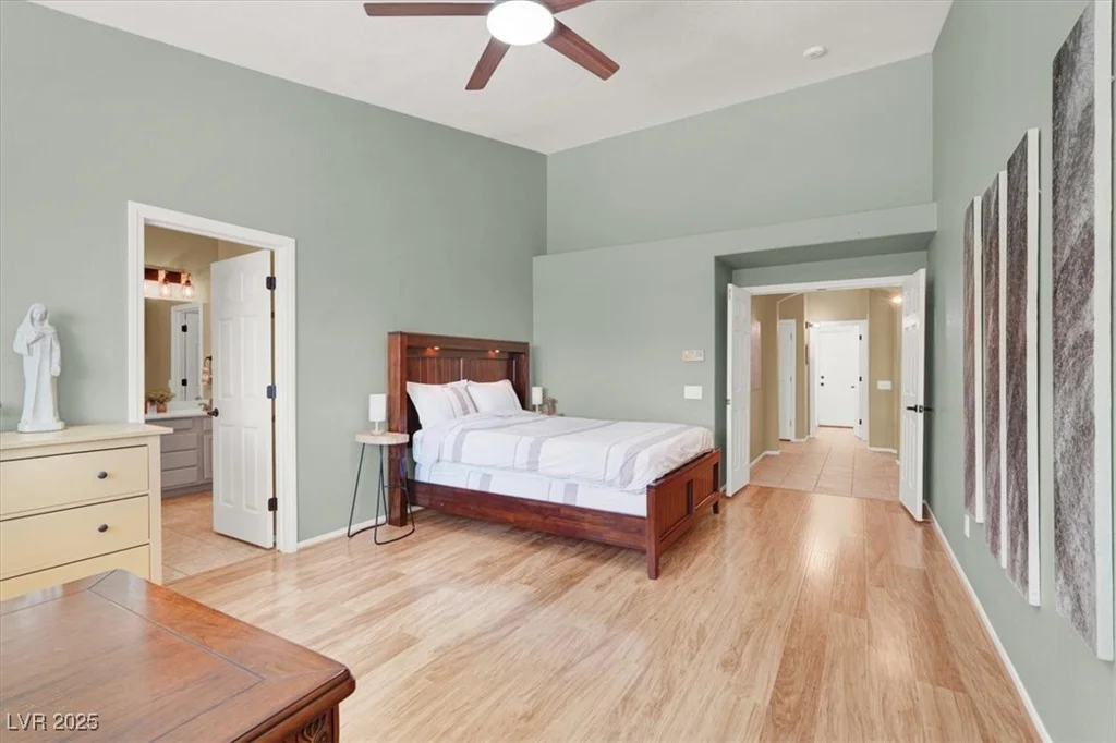 10805 Hollow Creek, Las Vegas, NV 89144
