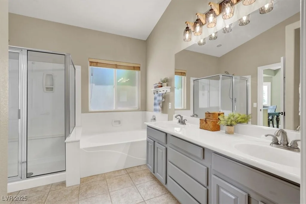 10805 Hollow Creek, Las Vegas, NV 89144