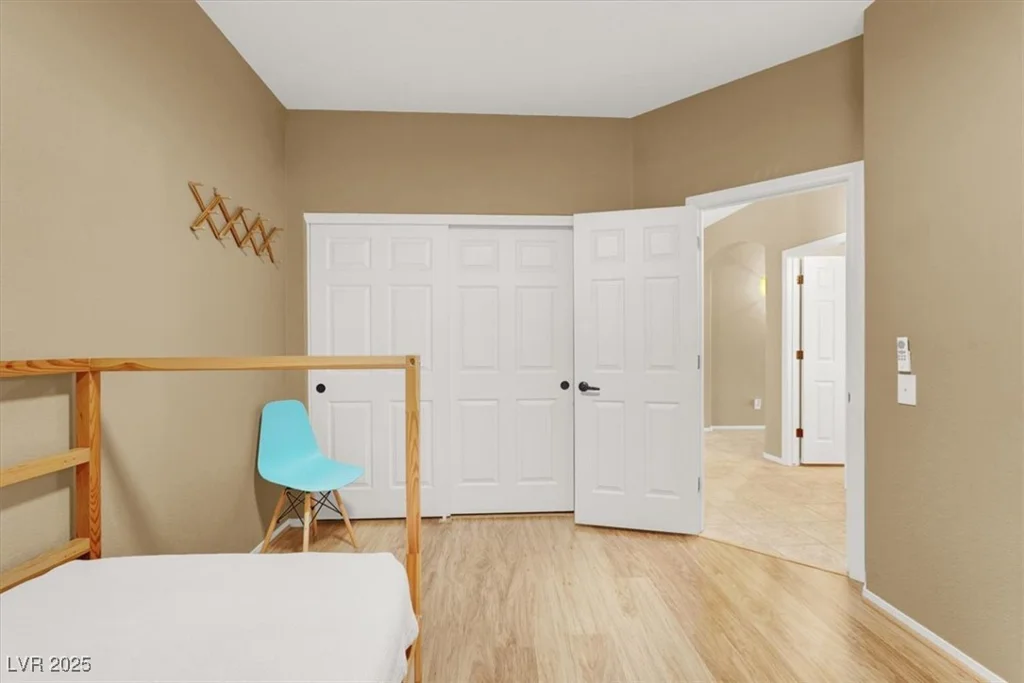 10805 Hollow Creek, Las Vegas, NV 89144