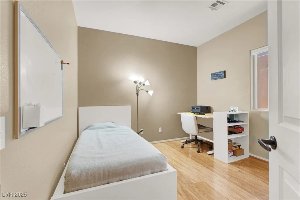 10805 Hollow Creek, Las Vegas, NV 89144