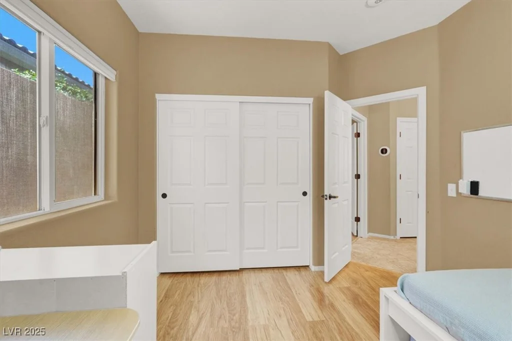 10805 Hollow Creek, Las Vegas, NV 89144