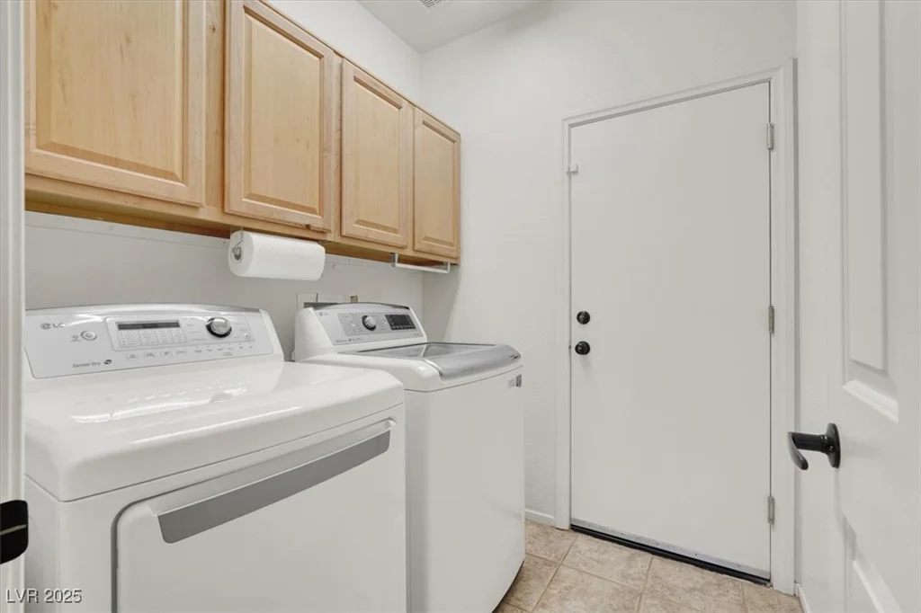 10805 Hollow Creek, Las Vegas, NV 89144
