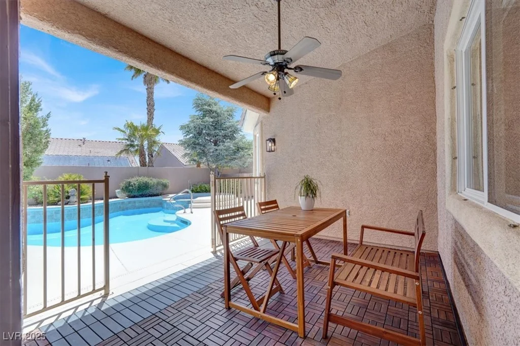 10805 Hollow Creek, Las Vegas, NV 89144