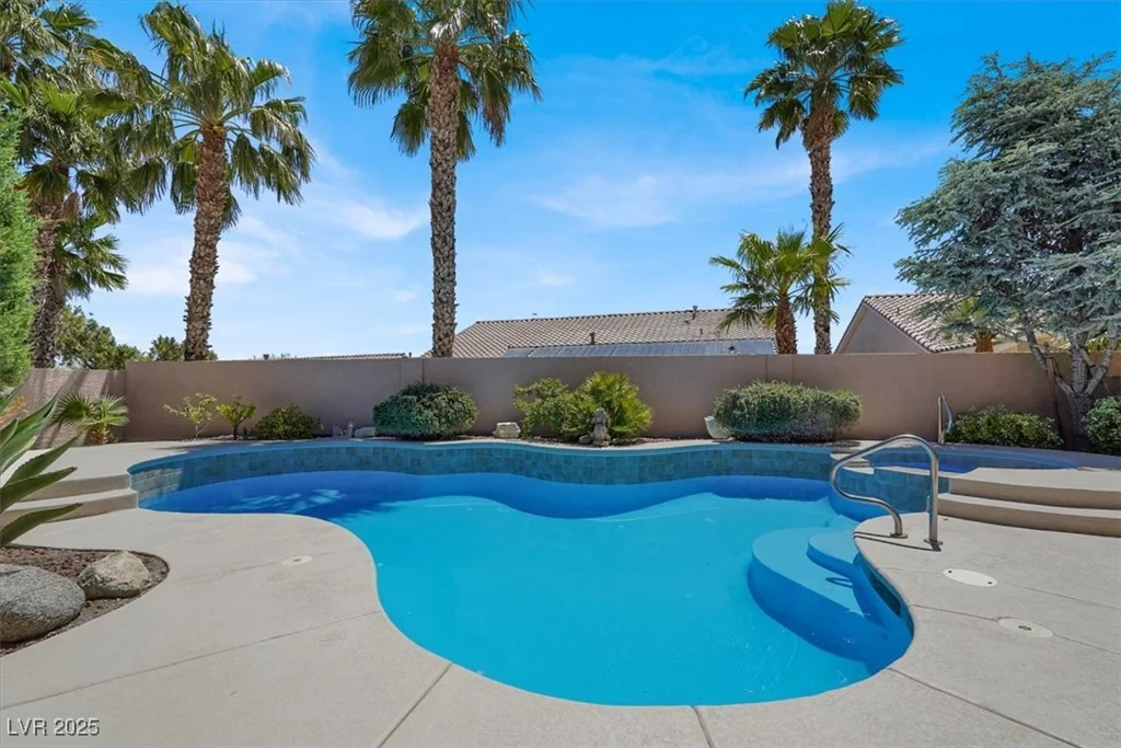 10805 Hollow Creek, Las Vegas, NV 89144