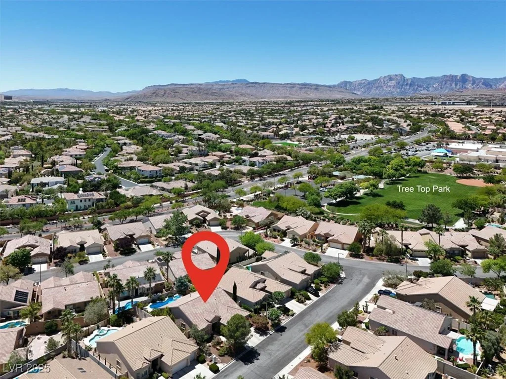 10805 Hollow Creek, Las Vegas, NV 89144