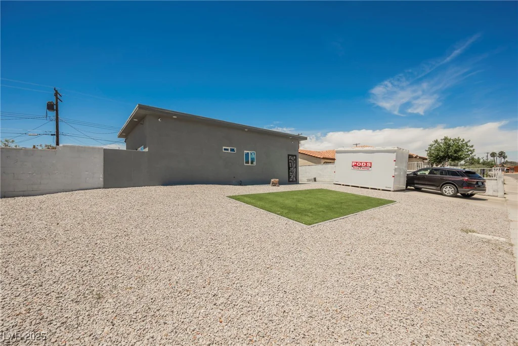 2807 Hermosa, Las Vegas, NV 89169