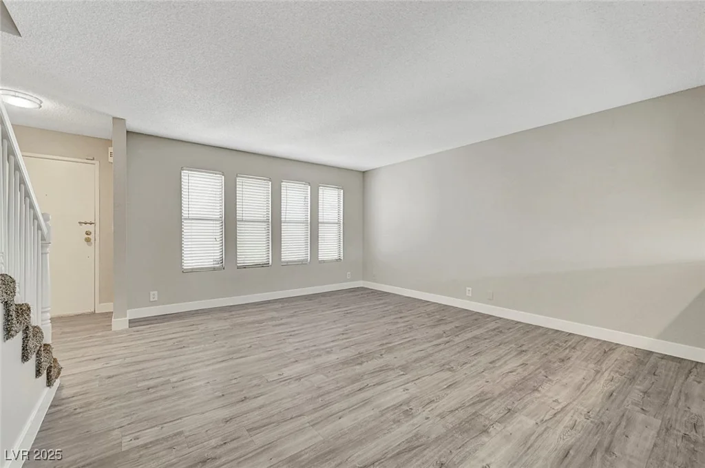 2080 Karen, Las Vegas, NV 89169