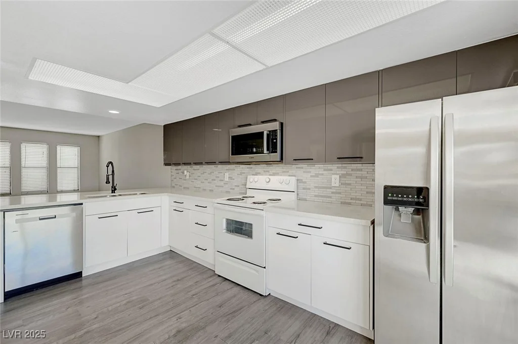 2080 Karen, Las Vegas, NV 89169