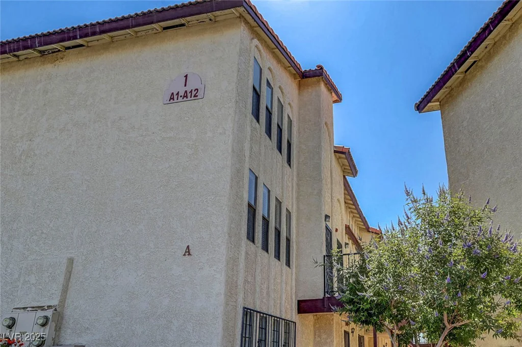2080 Karen, Las Vegas, NV 89169