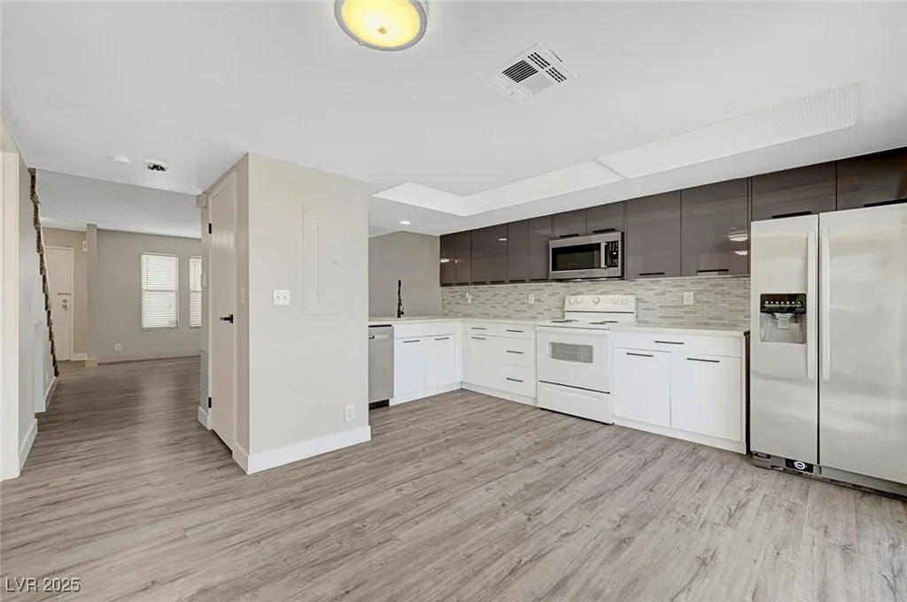 2080 Karen, Las Vegas, NV 89169